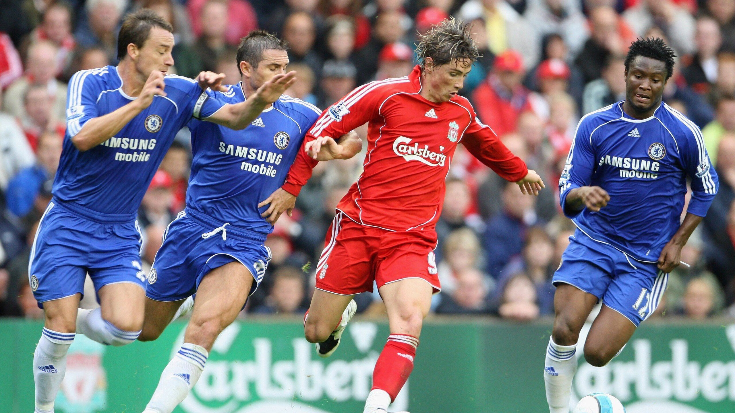 乐鱼电竞在线平台-“英超接近收官，争冠大战硝烟弥漫”，英超争4