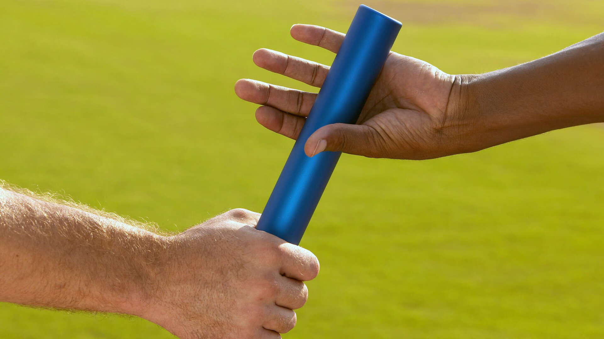 全民健身日活动中足球环节精彩纷呈，激励全民参与足球运动，全民健身足球赛