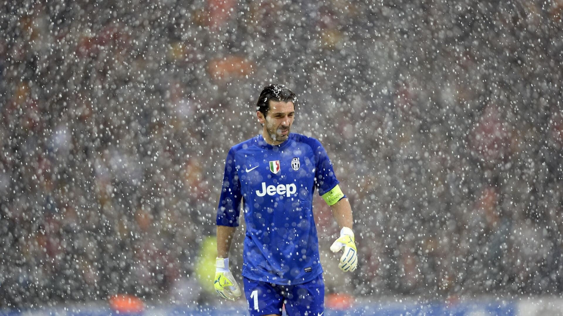 内线对决：意甲球队的“攻防两端”战略，意甲身体对抗