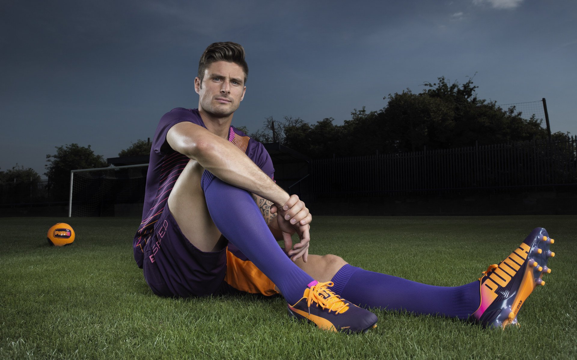 乐鱼官网入口-球迷自发：打造“最狂热”的观赛氛围，球迷看球赛